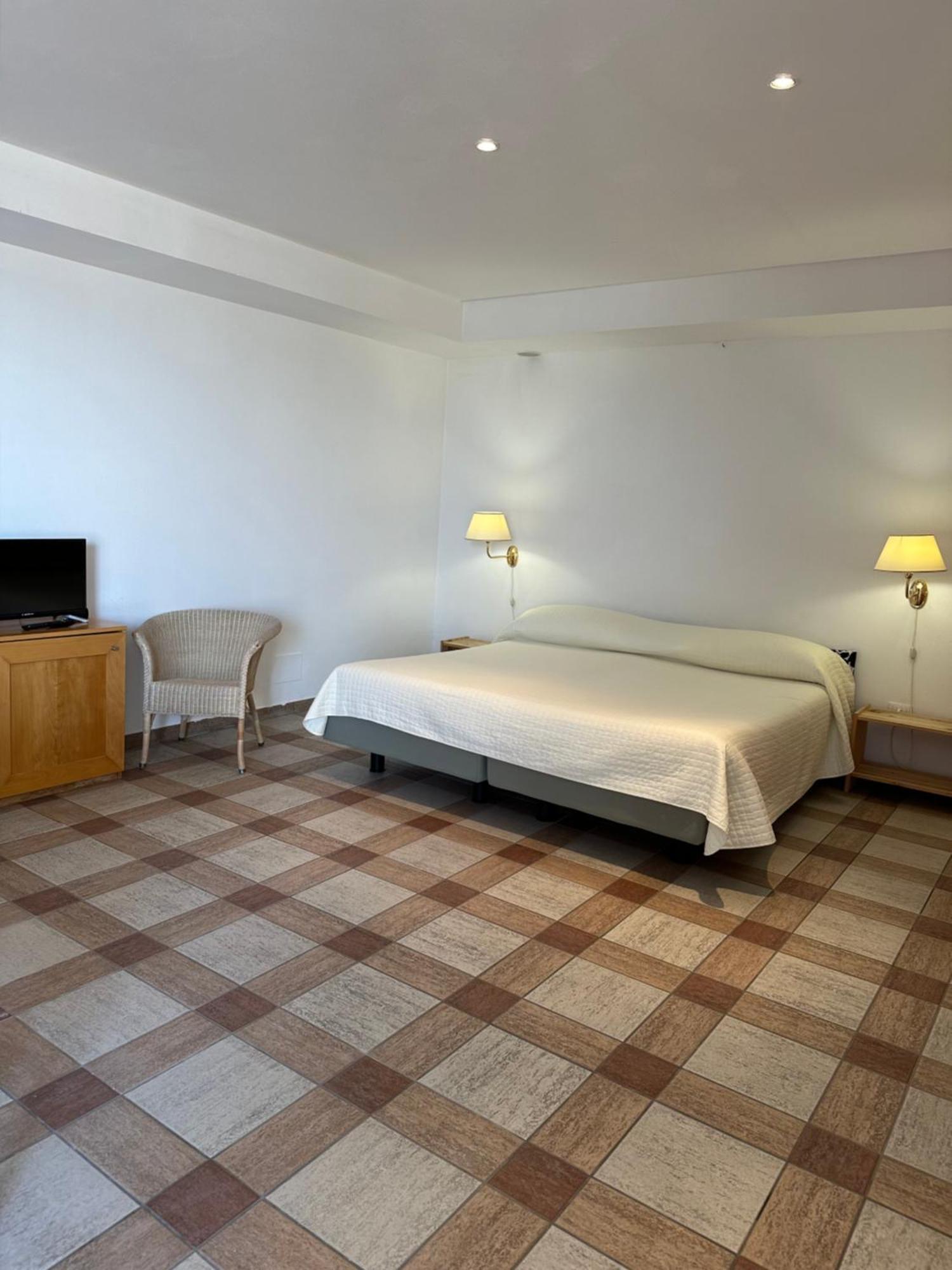 Nauthotel Grado Exteriör bild